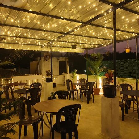 Le Township Residency Hotel Puduccseri Kültér fotó