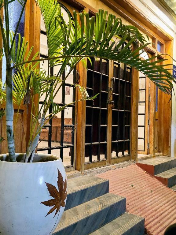 Le Township Residency Hotel Puduccseri Kültér fotó