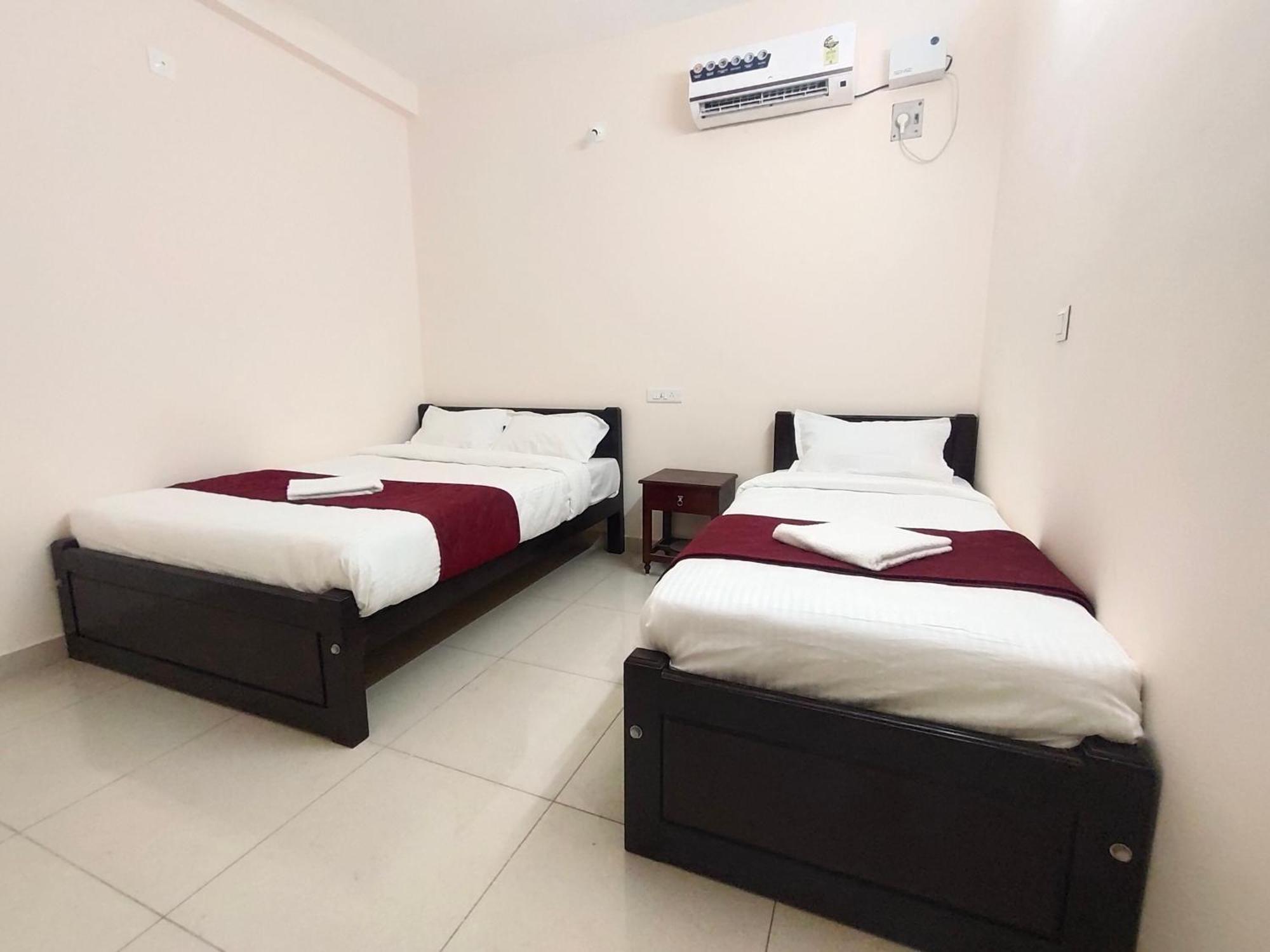 Le Township Residency Hotel Puduccseri Kültér fotó
