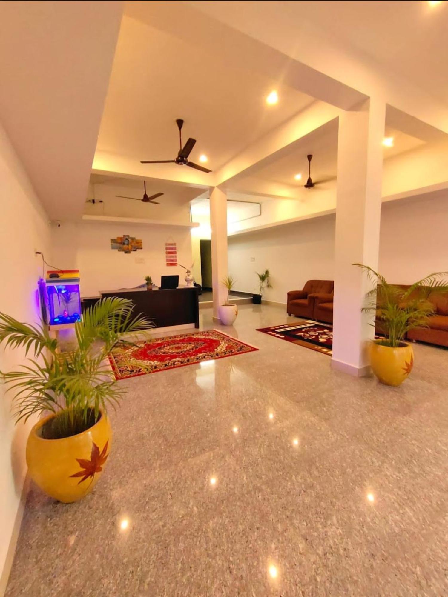 Le Township Residency Hotel Puduccseri Kültér fotó