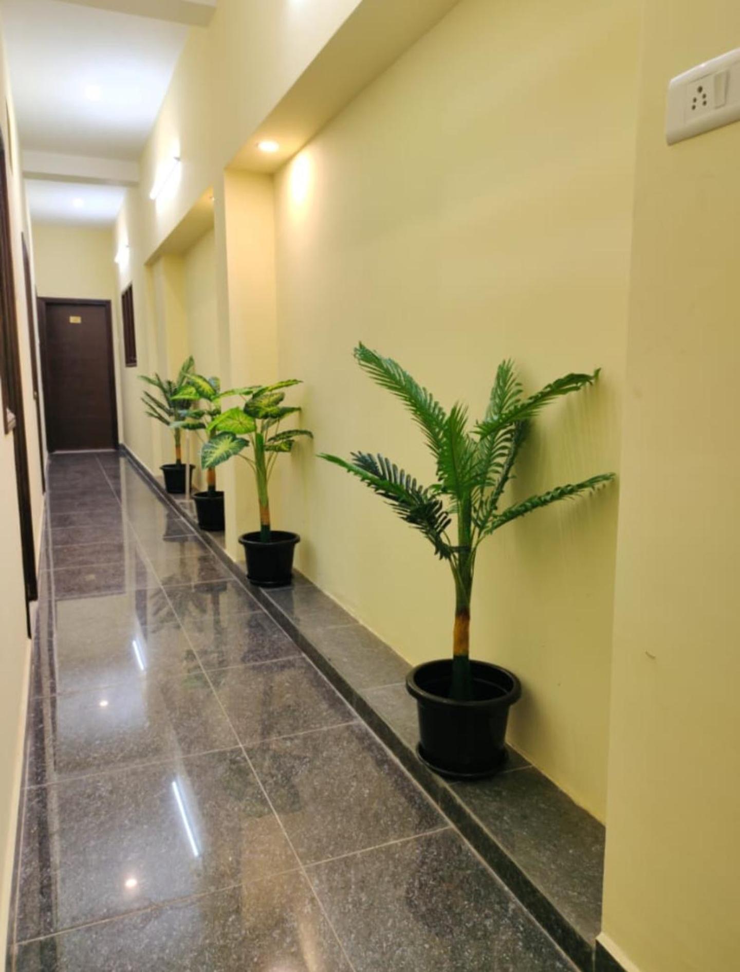 Le Township Residency Hotel Puduccseri Kültér fotó